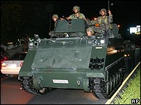 Xe tăng trên đường phố Bangkok