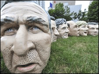 Mặt nạ các lãnh đạo G8 bên ngoài hội nghị