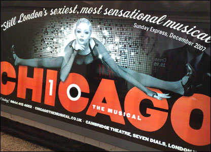 Quảng cáo cho nhạc kịch Chicago dưới tàu điện ngầm ở London