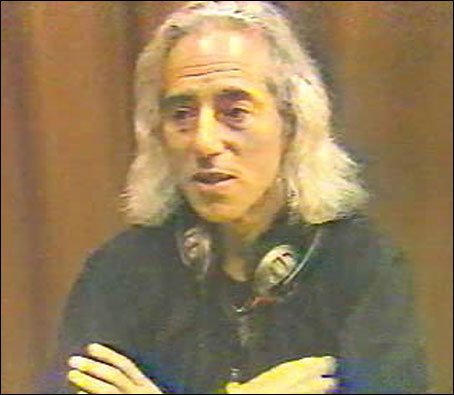 "Съемки "Севаоборота" для программы "Пятое колесо" - C.-Петербург, 1990 г. В гласности я здесь живу уже 15 лет, и перестройка в Англии длится уже, может быть, 800 лет - она не заканчивается никогда..."