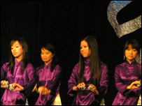 Đêm nhạc 1-1-1s ở trường LSE