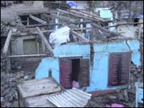 زلزلے میں گاؤں کے تمام مکانات تباہ ہو گئے