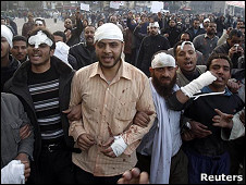 一些埃及示威者受傷