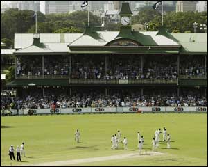 भारत-ऑस्ट्रेलिया के बीच कड़ा मुक़ाबला