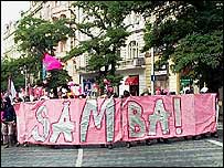 Grupo utiliza samba, mas diz se identificar mais com blocos afro