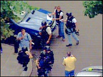 Londra'da baskından bir kare