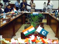 پاکستان بھارت کے درمیان مذاکرات فائل فوٹو