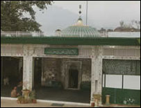 बरी इमाम दरगाह