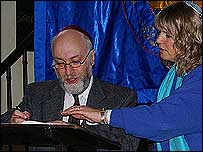 Philip Lawrence with Rabbi Rachel Benjamin.