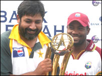 انضمام اور لارا