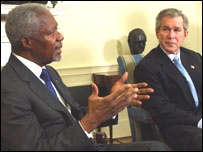 कोफ़ी अन्नान और जॉर्ज बुश