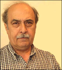 ملکی در سال ۴۲ وارد دانشکده هنرهای تزئينی شد و از حدود سال ۴۷ همکاری خود را با تالار قندريز آغاز کرد.