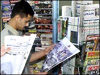 Gazete bayiinde bir Suriyeli