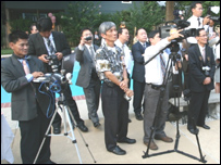 Các nhà báo Việt kiều trong cuộc gặp