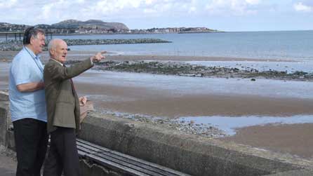 Bae Colwyn. Hywel A David Rogers Jones.
