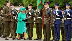 الملكة اليزابيث الثانية