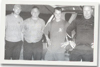 Hefin W. Owen o Benygroes, Berwyn Owen gynt o'r Fron, Sion Hughes o Rosgadfan a Chris Hunt o Rostryfan