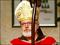 O bispo O'Malley prometeu acabar com abusos sexuais na igreja