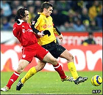 علی کريمی در برابر سباستين کهل از بروسيا دورتموند