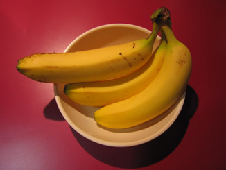 A bowl of bananas.
