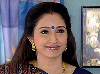 صحنه ای از سريال زمانی مادرشوهر هم عروس بود (عکس از تلويزيون طلوع)