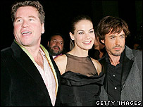 Os atores de Kiss Kiss Bang Bang, Val Kilmer (esq.), Michelle Monaghan e Robert Downey Jr.