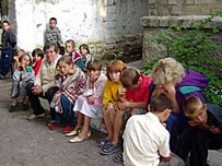 Copiii de la orfelinatul din Tighina