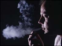 धूम्रपान से और भी कई गंभीर बीमारियों का ख़तरा