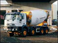 Caminhão de cimento da Calcestruzzi