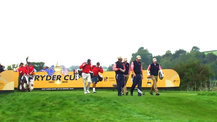 Team USA leave the tee.