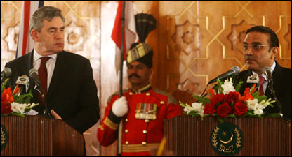 गॉर्डन ब्राउन और आसिफ़ अली ज़रदारी