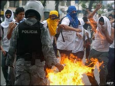 Manifestación en Ecuador. Fecha: 30-09-2010