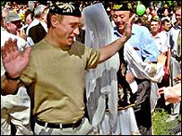 Rusya lideri Tatarlarla dans ederken