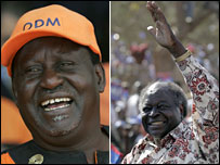 Raila Odinga (E) e Mwai Kibaki (D)
