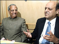 मुख्य चुनाव आयुक्त और अन्य सदस्य 