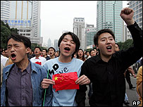 Shenzen'de bir grup gösterici