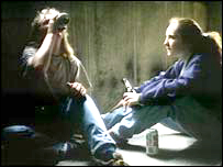 Adolescentes bebendo