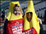 Runners dressed as bananas at Sheffield Half Marathon 2009