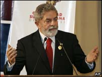 O presidente Luiz Inácio Lula da Silva no discurso de abertura da 2ª Cúpula da Comunidade Sul-Americana de Nações