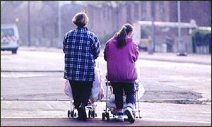 Demonstrace důchodců před Parlamentem