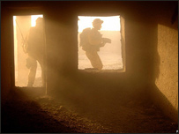 Helmand'daki NATO askerleri