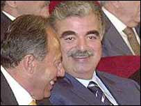 حريری (راست) و لحود