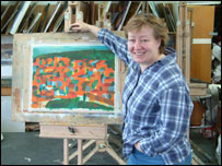 Cô Clare ở lớp vẽ cho người lớn