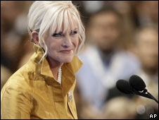 Bà Cindy McCain