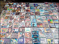 فروش سی دی در خيابانهای تهران - عکس از احسان رأفتی