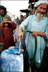 پاکستان غربت فائل فوٹو