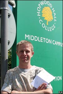 死里逃生的父亲参加高考