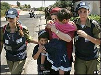 شهرک نشينان منتقل می شوند