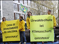 Greenpeace berkampanye demi kelestarian Amazon Brasil