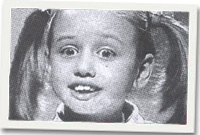 Merch yn cystadlu yn yr Ŵyl Gerdd Dant